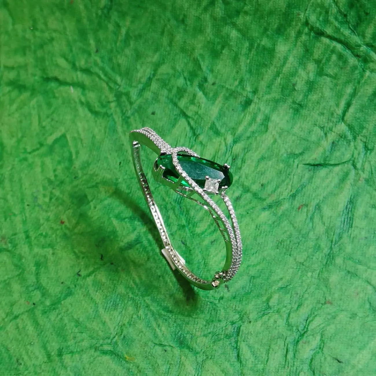 The Gleaming Emerald Curves