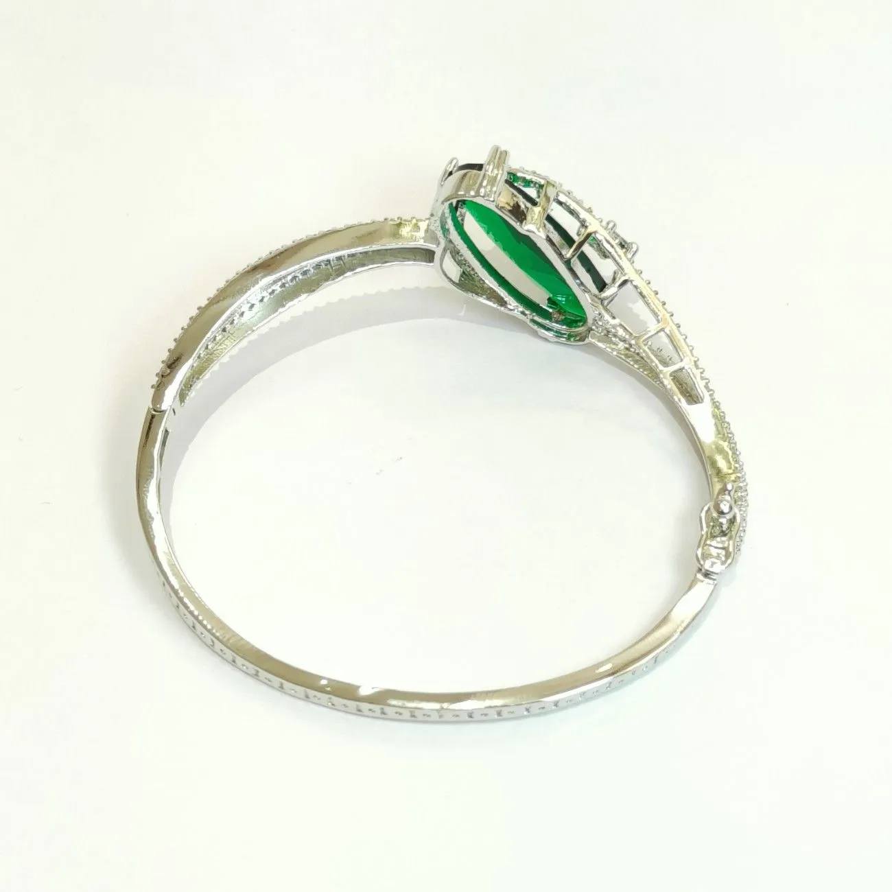 The Gleaming Emerald Curves