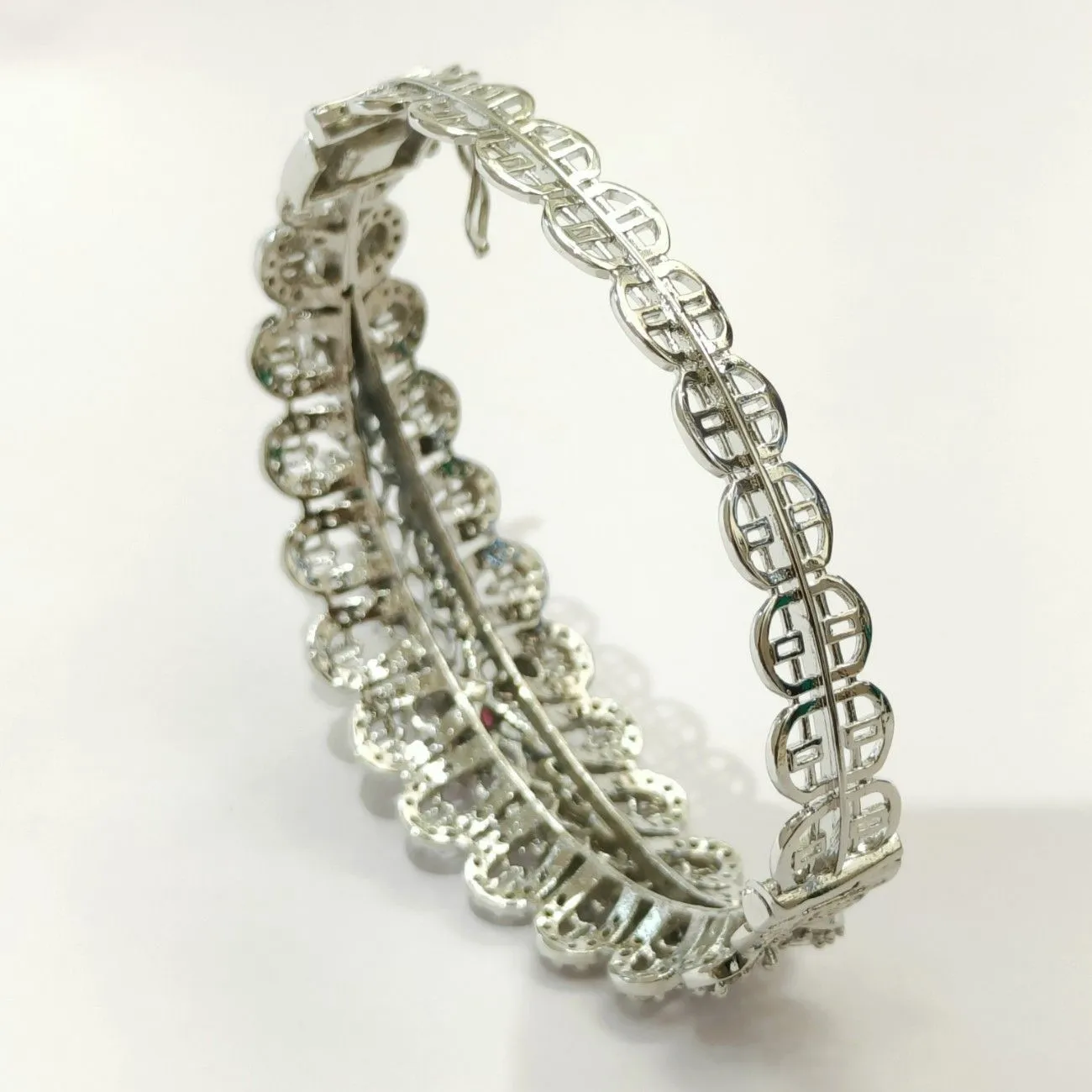 The Sparkly Red Delight Bracelet