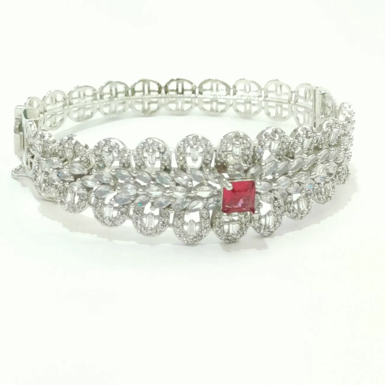 The Sparkly Red Delight Bracelet