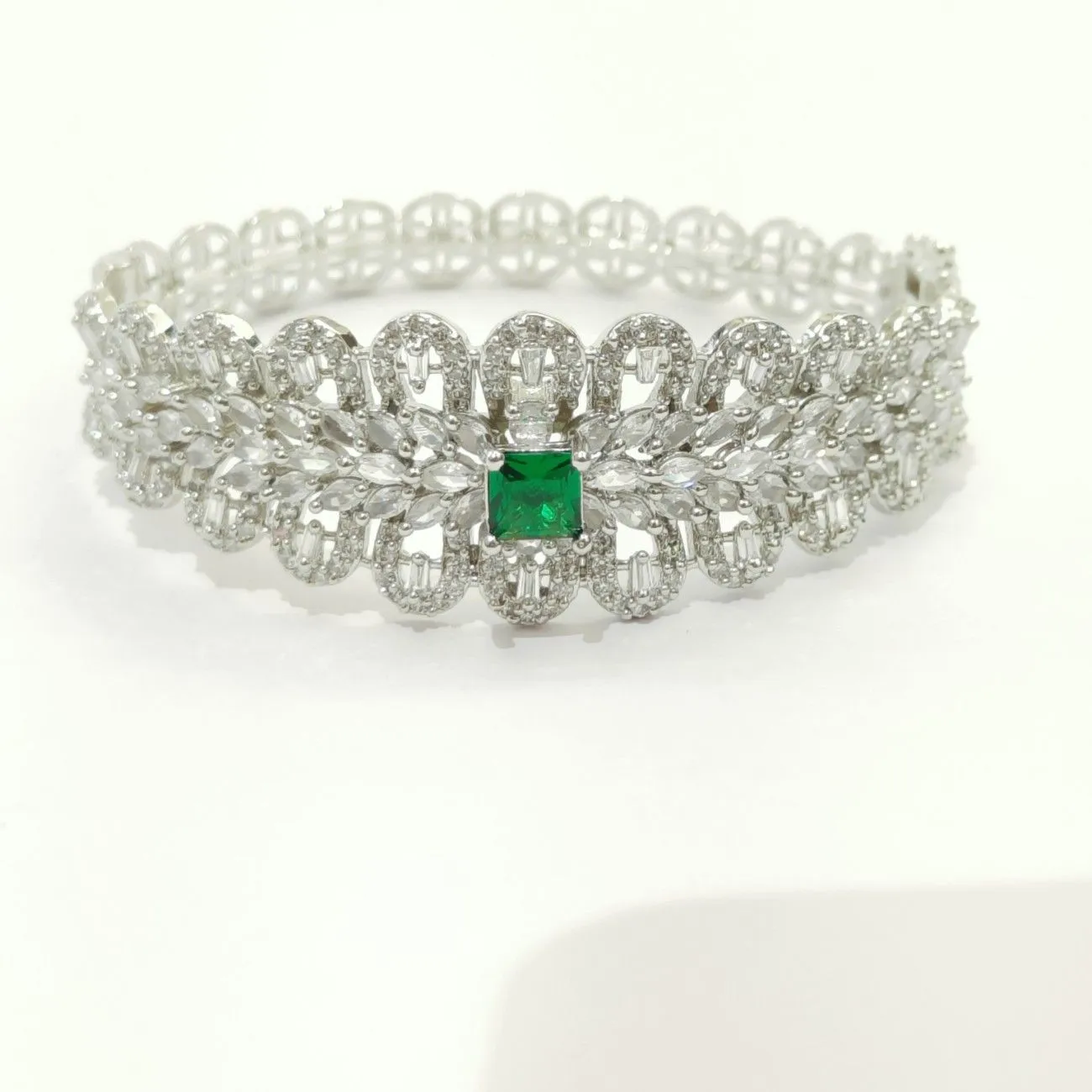 The Sparkly Green Delight Bracelet