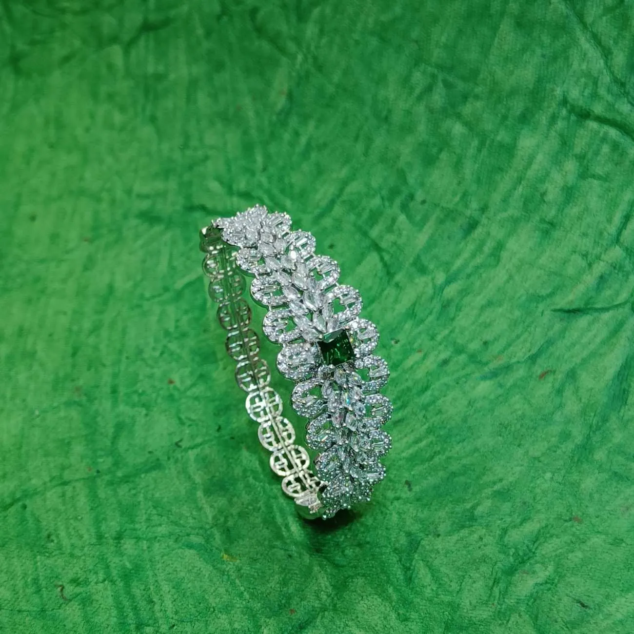 The Sparkly Green Delight Bracelet