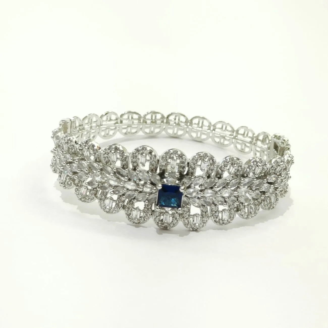 The Sparkly Blue Delight Bracelet