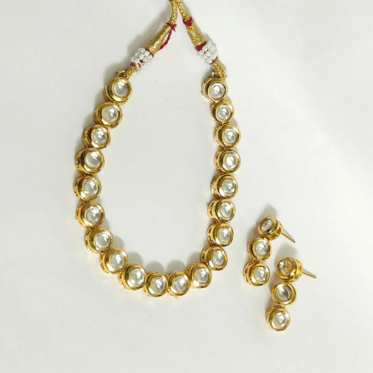 The Classic Single Line Kundan Necklace Set