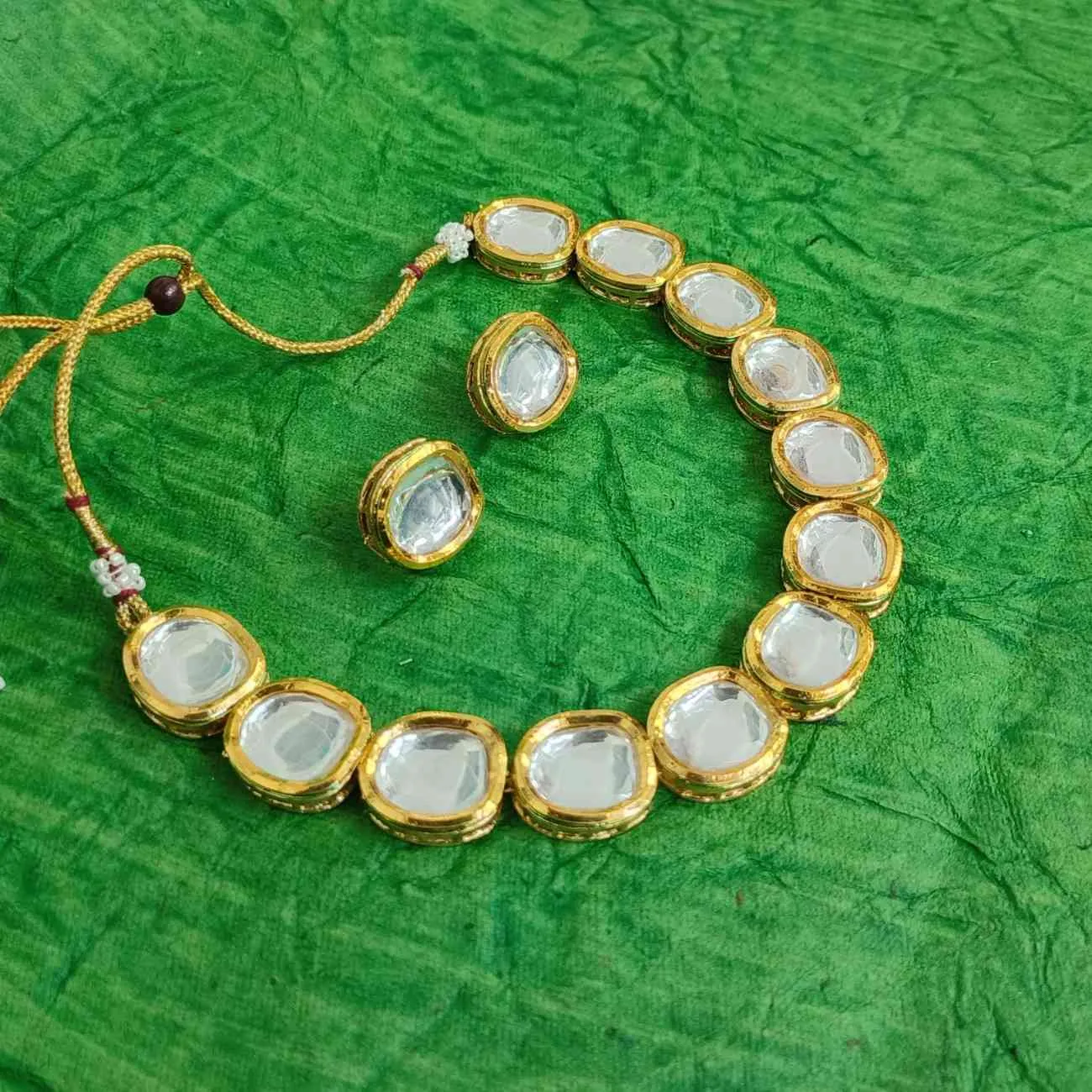The Bold Cushion Kundan Single Line with Stud Earrings