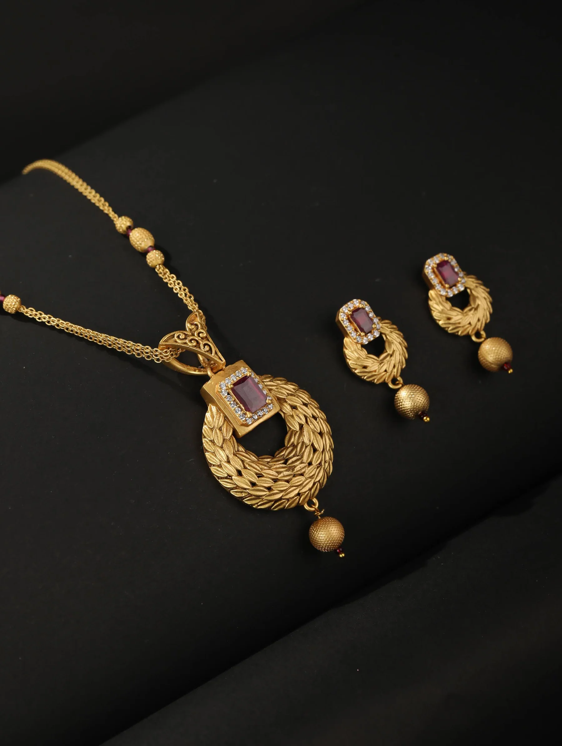 The Ruby Golden Nest with Pearl Drop