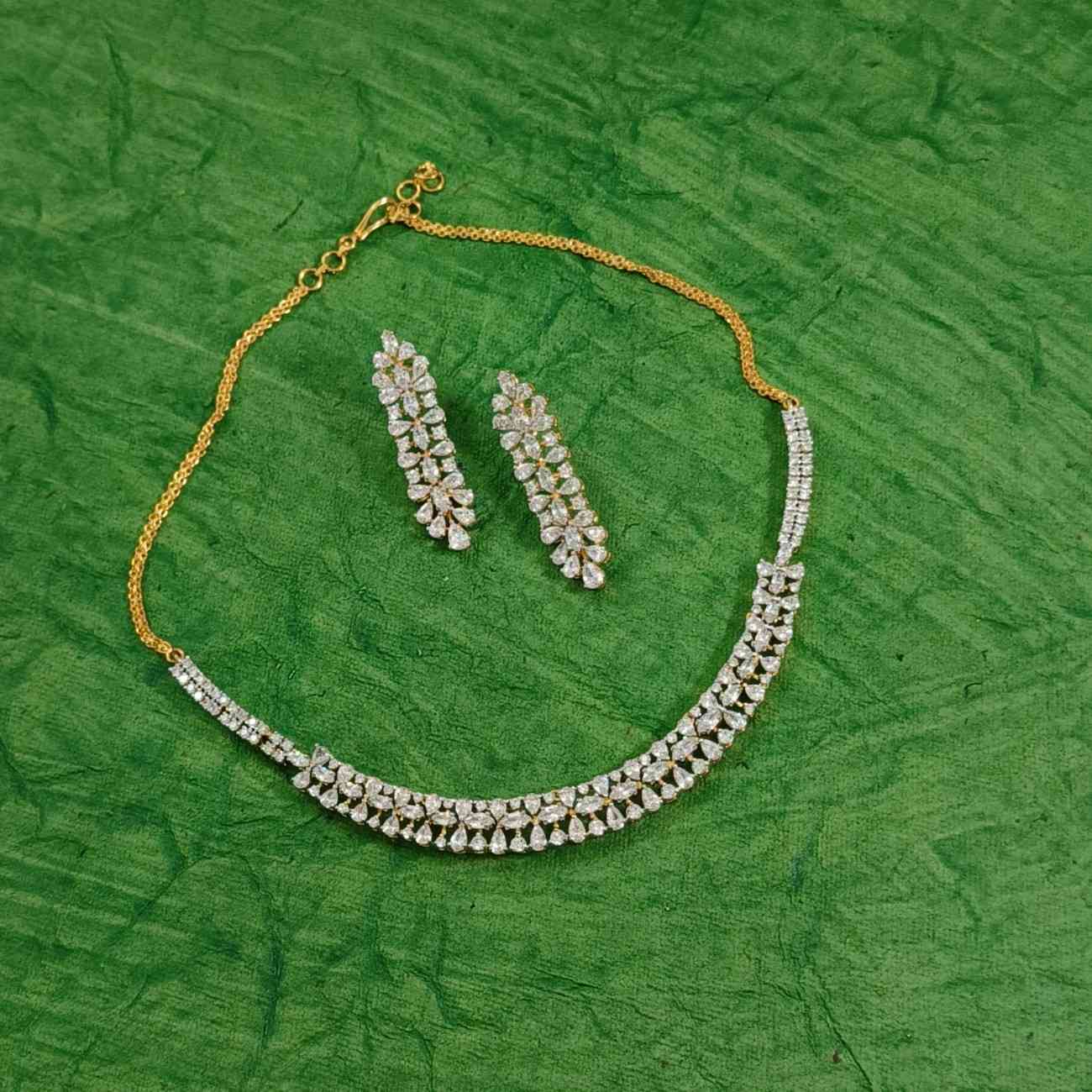 Nimoraa Luxe Diamond Necklace Set