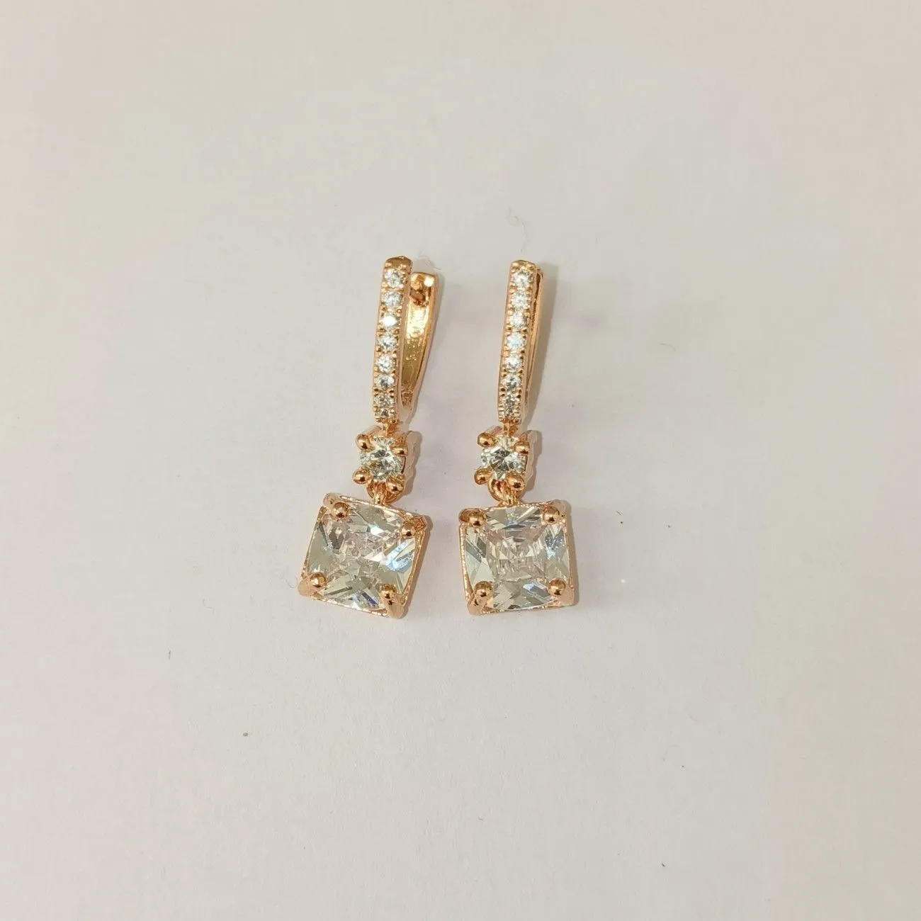 Nimoraa Rosegold luxe White Drop Earrings
