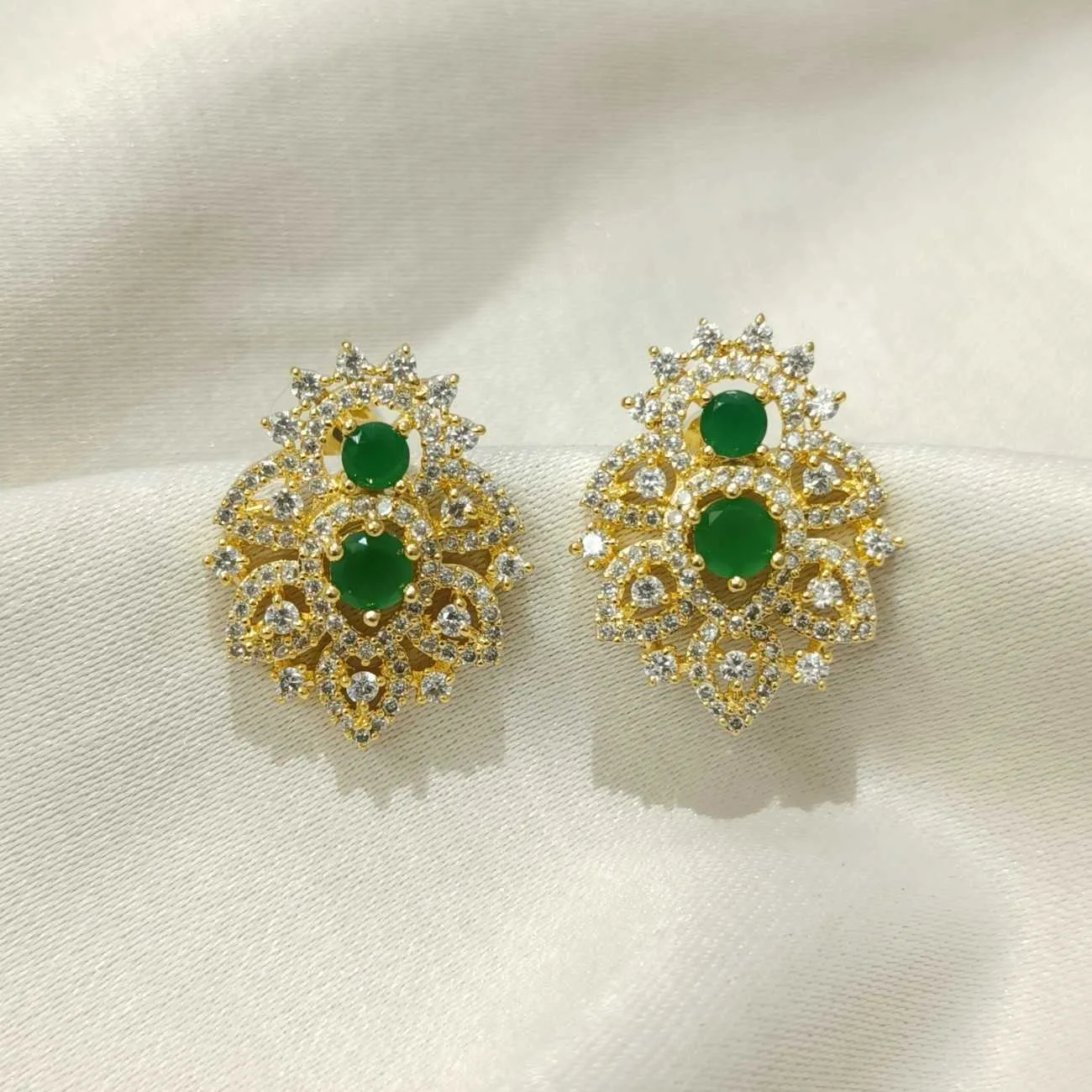 Panna Valli Cluster Studs