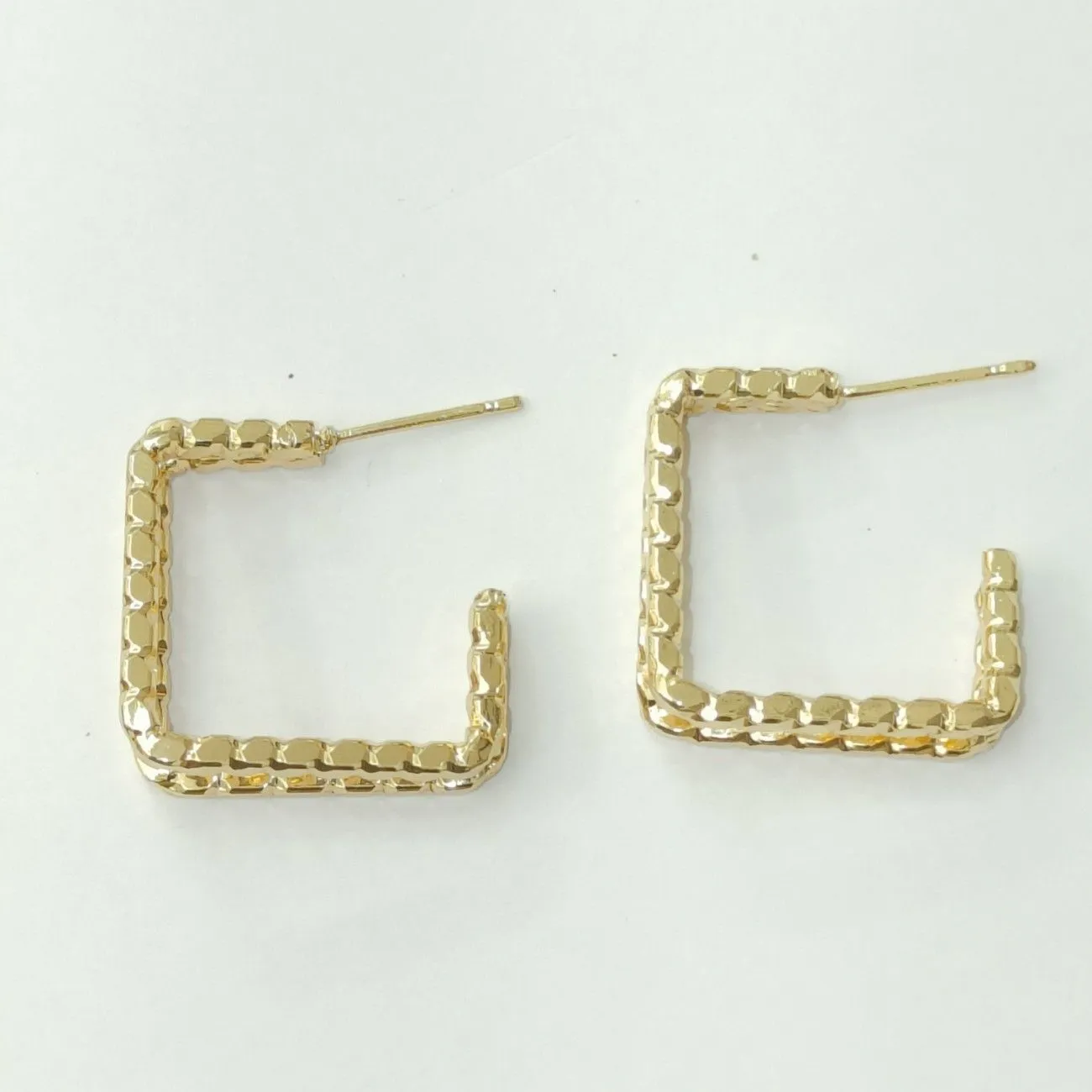 Nimoraa Textured Square Half Hoop Earrings